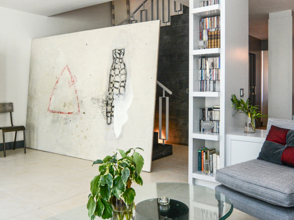 Casa urbana moderna de cristal